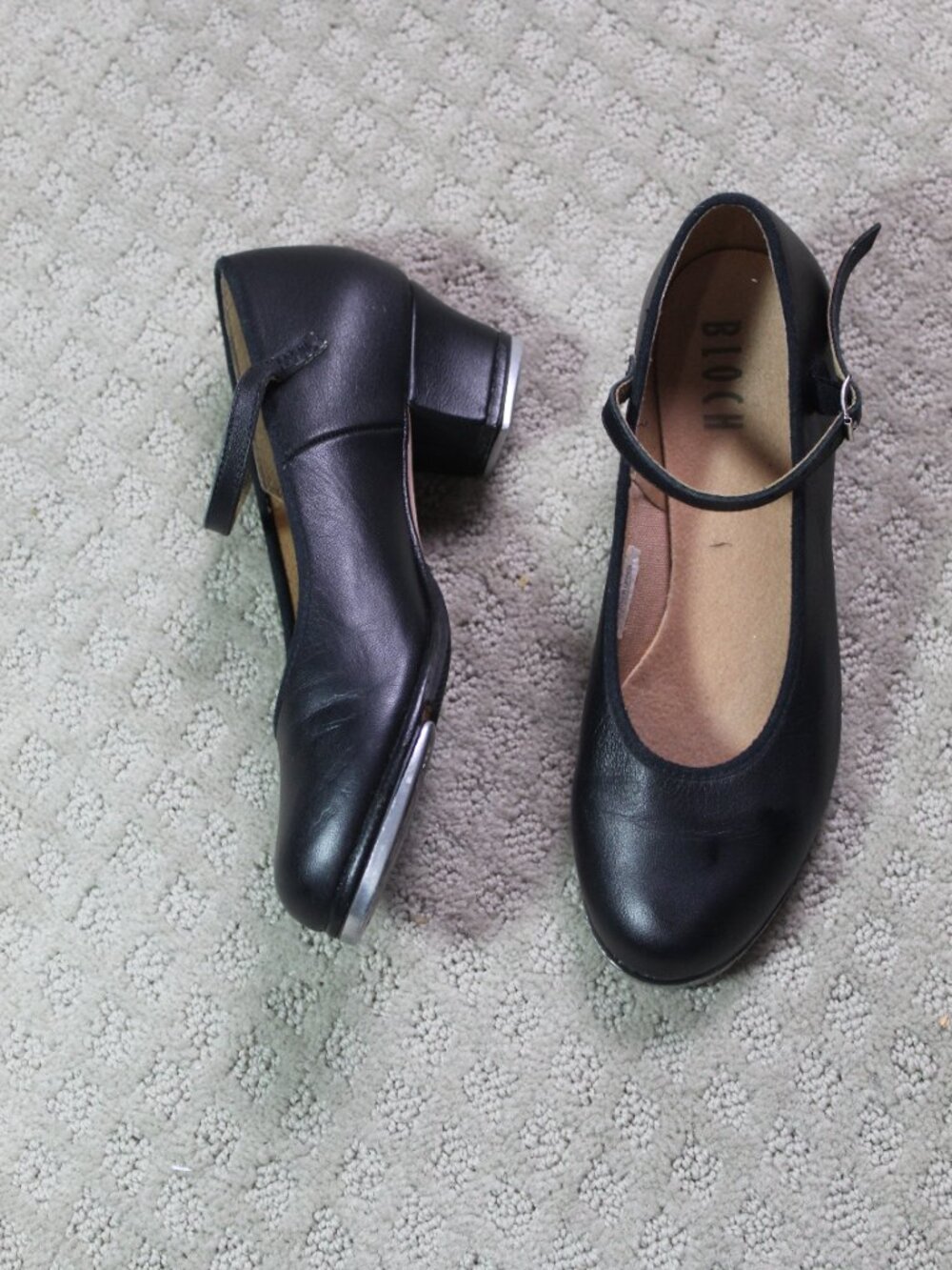 Bloch Size 7 Black Leather 1.5" Heeled Tap Shoes